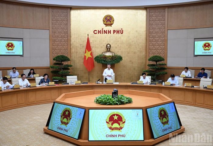 Quang cảnh phiên họp Chính phủ thường kỳ tháng 7.