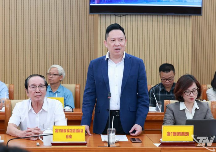 Đại diện các doanh nghiệp khai thác, chế biến sâu khoáng sản phát biểu tại Hội nghị.
