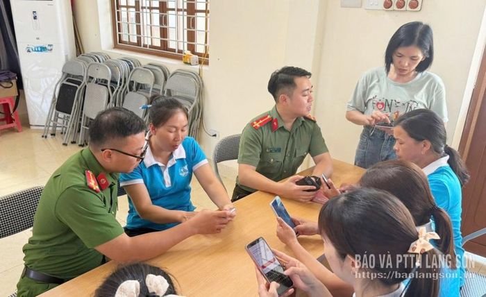 Công an các xã, phường trên địa bàn tỉnh Lạng Sơn đã có nhiều cách làm sáng tạo trong tuyên truyền pháp luật trên mạng xã hội với hình thức sinh động - Nguồn: Báo và Phát thanh truyền hình Lạng Sơn