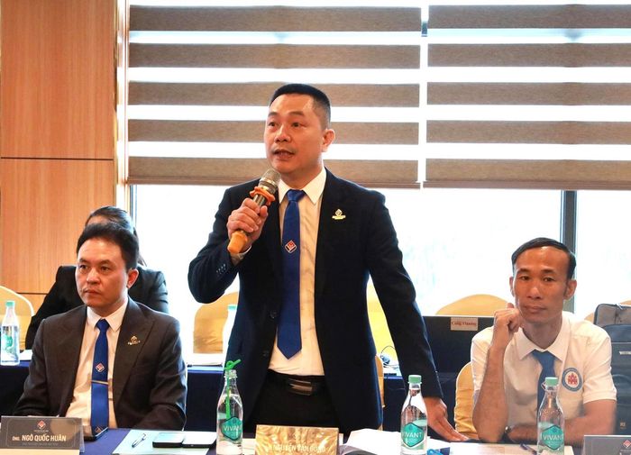 Ông Nguyễn Văn Dũng, Phó chủ tịch kiêm Tổng thư ký Hiệp hội Cửa Việt Nam phát biểu tại hội nghị.