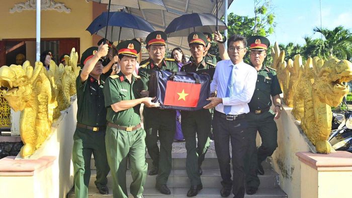 Cà Mau bàn giao 535 mẫu sinh phẩm hài cốt liệt sĩ cho đơn vị giám định ADN.