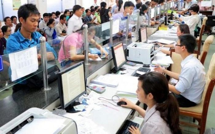 Một trong những điểm đáng chú ý của Nghị định là sửa đổi quy định về đối tượng, tiêu chuẩn và điều kiện tiếp nhận vào làm công chức. Ảnh minh họa.