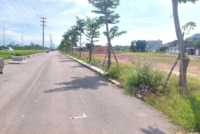 Các dự án hạ tầng khu đất đấu giá và tái định cư tại xã Hội Thịnh được triển khai đồng bộ, tạo nền tảng tổ chức đấu giá quyền sử dụng đất trong thời gian tới.