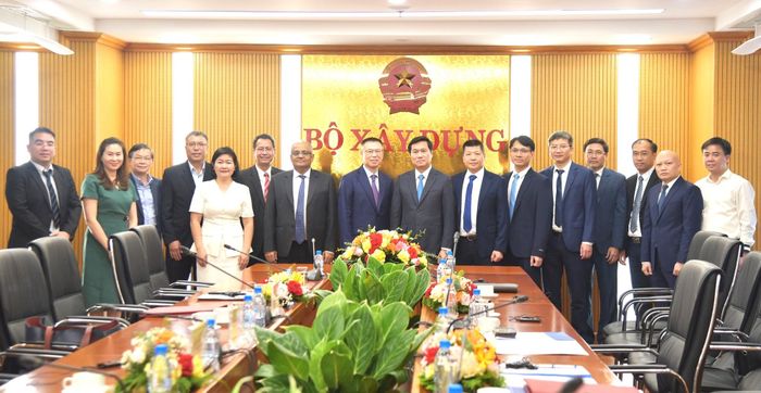 Toàn thể đại biểu dự lễ ký kết chụp ảnh lưu niệm.