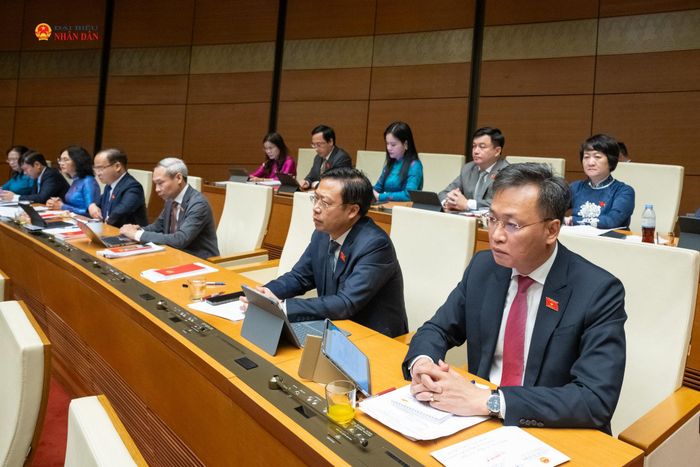 Các đại biểu dự phiên họp. Ảnh: Phạm Thắng