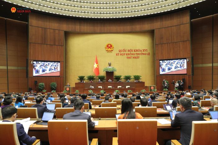 Quang cảnh phiên họp. Ảnh: Hồ Long