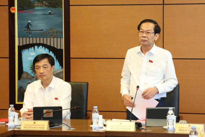 Thảo luận tại Tổ 9 (gồm Đoàn ĐBQH các tỉnh, thành phố: Cần Thơ, Hà Tĩnh, Lai Châu)