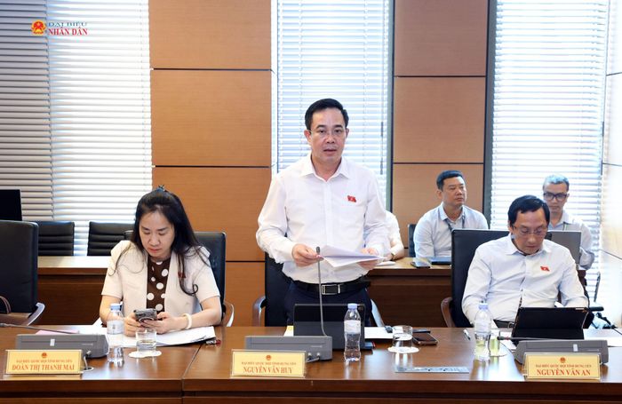 ĐBQH Nguyễn Văn Huy (Hưng Yên) phát biểu