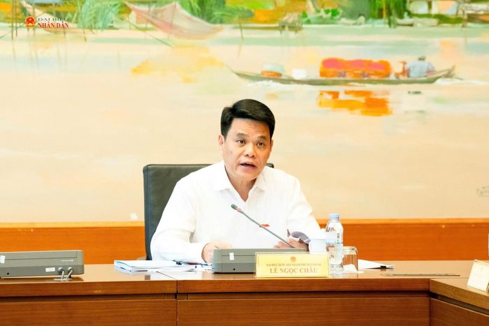 Ủy viên Trung ương Đảng, Bí thư thành ủy, Trưởng đoàn ĐBQH TP. Hải Phòng Lê Ngọc Châu điều hành phiên thảo luận