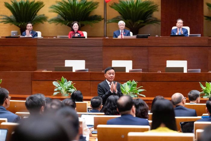 Thường trực Ban Bí thư Trần Cẩm Tú dự phiên họp.
