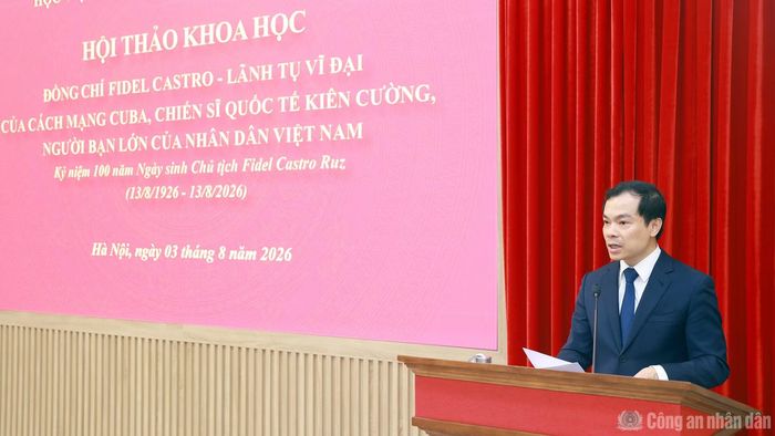 PGS.TS Nguyễn Mạnh Hùng nhấn mạnh, đối với nhân dân Việt Nam, Chủ tịch Fidel Castro mãi là người bạn lớn, người đồng chí thủy chung son sắt.