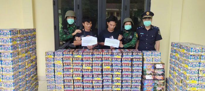 Các đối tượng cùng tang vật bị phát hiện bắt giữ.