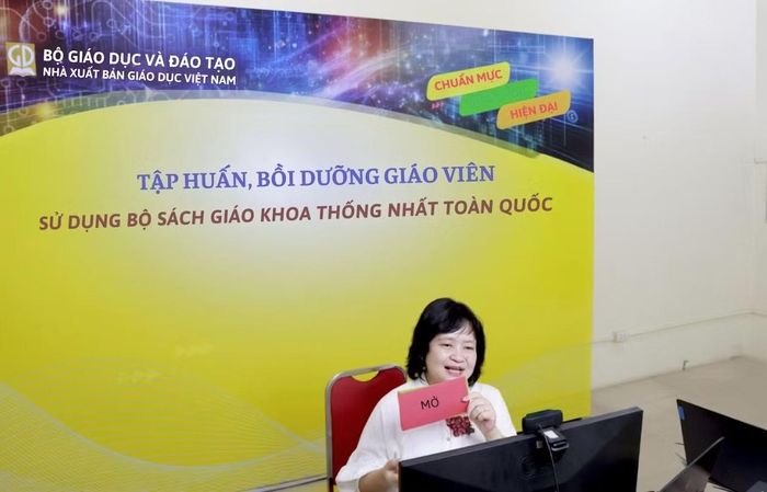 NXBGDVN tổ chức tập huấn giáo viên một cách tận tâm, trách nhiệm.