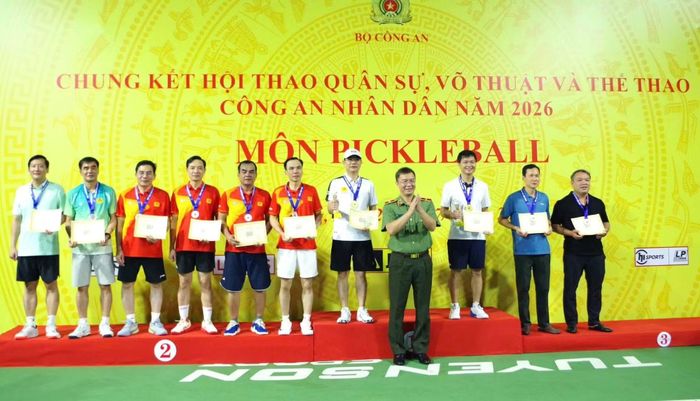 Niềm vui của các vận động viên Công an tỉnh Ninh Bình sau khi giành thành tích cao tại Hội thao CAND năm 2026.