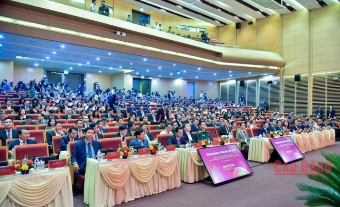 Các đại biểu dự hội nghị.