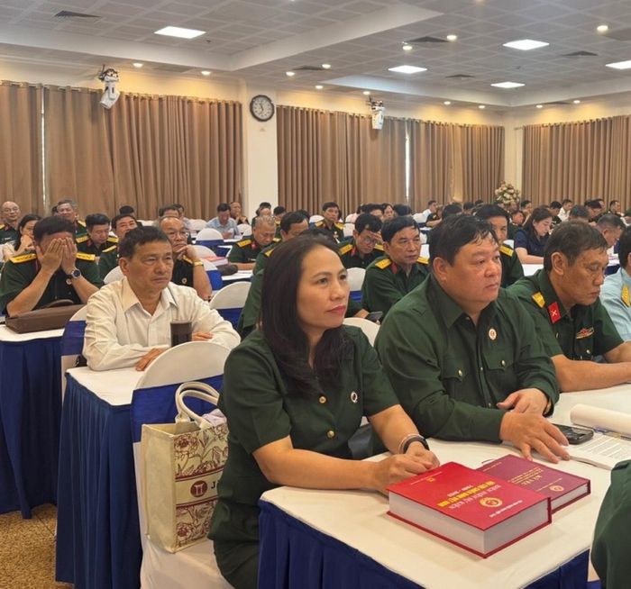 Chủ tịch Hội CCB KTNN Thái Thị Lan và Phó Chủ tịch Hội CCB KTNN Cù Hoàng Diệu tham dự Hội nghị tập huấn. Ảnh: CTV