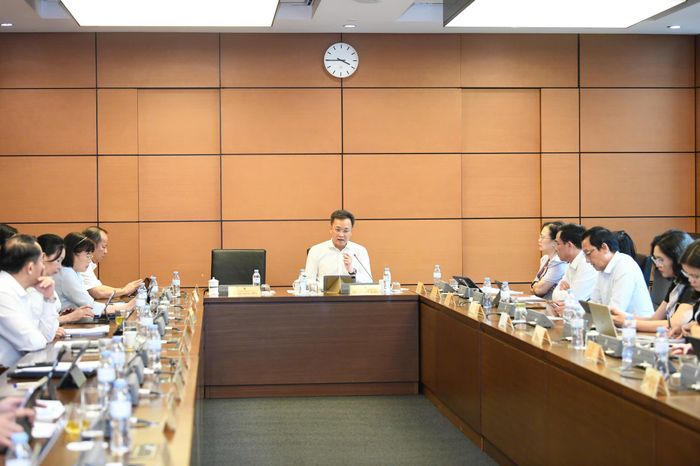 Quang cảnh Phiên thảo luận Tổ. Ảnh: NHƯ Ý