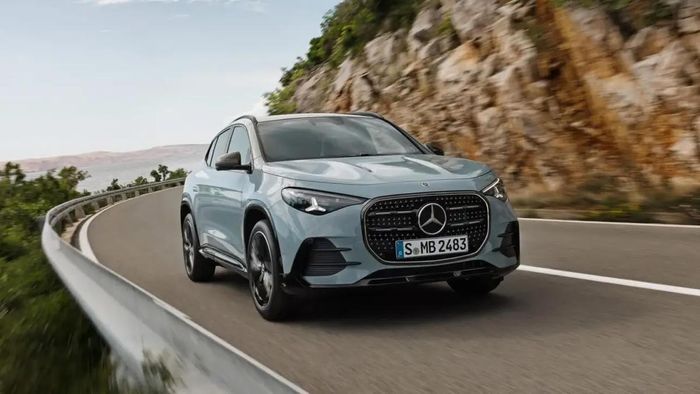Mẫu SUV hạng sang cỡ nhỏ được xây dựng trên nền tảng MMA hoàn toàn mới, dùng chung với CLA và GLB thế hệ mới, hướng tới chiến lược điện hóa của thương hiệu Đức. Ảnh: Mercedes