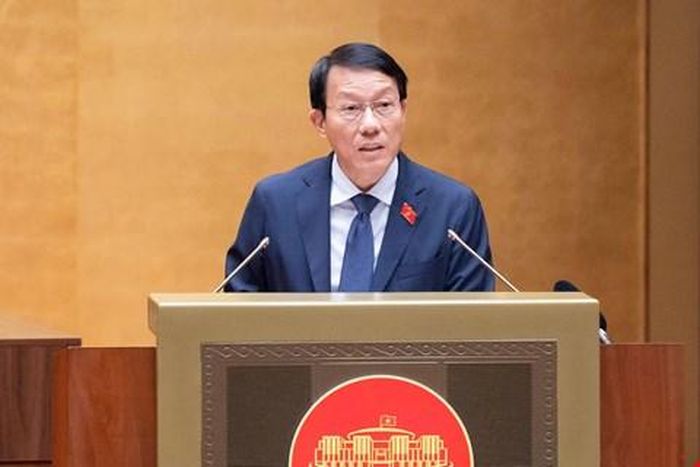 Đại tướng Lương Tam Quang, Bộ trưởng Bộ Công an trình bày Tờ trình dự thảo Nghị quyết
