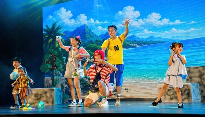 Sân khấu kịch Cầu Vồng chính thức ra mắt khán giả Đà Nẵng với vở diễn thiếu nhi Cuộc Phiêu Lưu Kỳ Thú, mở đầu hành trình xây dựng sân khấu biểu diễn định kỳ dành cho trẻ em.