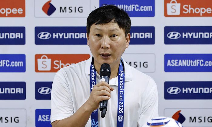 Huấn luyện viên Kim Sang-sik thừa nhận đội tuyển Việt Nam ở tình thế phải thắng.