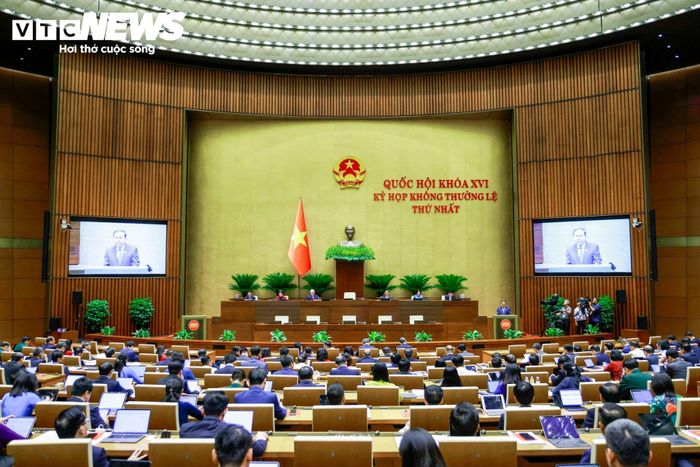 Quang cảnh Phiên khai mạc Kỳ họp không thường lệ lần thứ nhất.