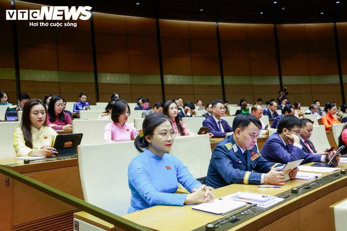 Kỳ họp được tổ chức theo hình thức họp tập trung tại Nhà Quốc hội (Hà Nội) và chia thành 2 đợt (đợt 1 từ 3/8 đến sáng 13/8, đợt 2 từ 19/8 đến 24/8), dự kiến kéo dài khoảng 17 ngày.