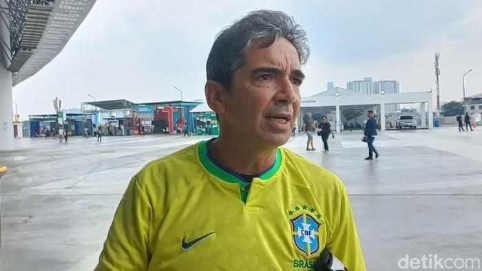 Chuyên gia Luciano Leandro. (Ảnh: detikSport)