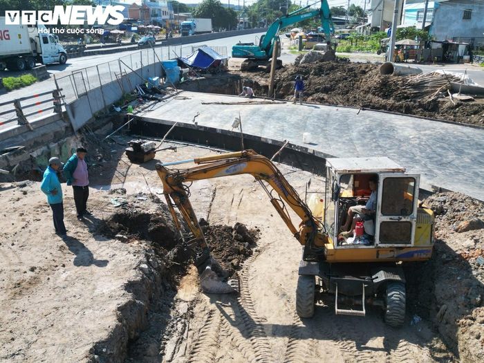 Mới đây, UBND TP.HCM tiếp tục ban hành quyết định điều chỉnh thời gian thực hiện dự án thành phần 2 về bồi thường, giải phóng mặt bằng và tái định cư phục vụ đầu tư xây dựng nút giao Mỹ Thủy, nay thuộc địa bàn phường Cát Lái.