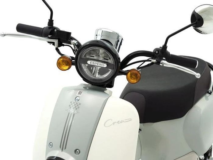Crea Espero được trang bị phanh đĩa trước kết hợp phanh cơ.
