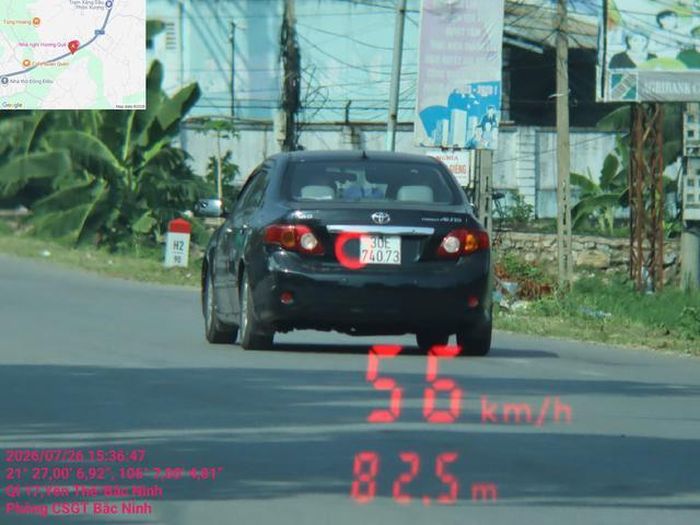Xe ô tô chạy quá tốc độ trên Quốc lộ 17, xã Yên Thế.