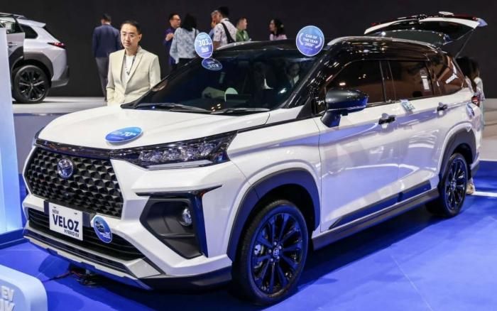 Veloz Hybrid là mẫu xe hybrid thứ ba được Toyota lắp ráp trong nước