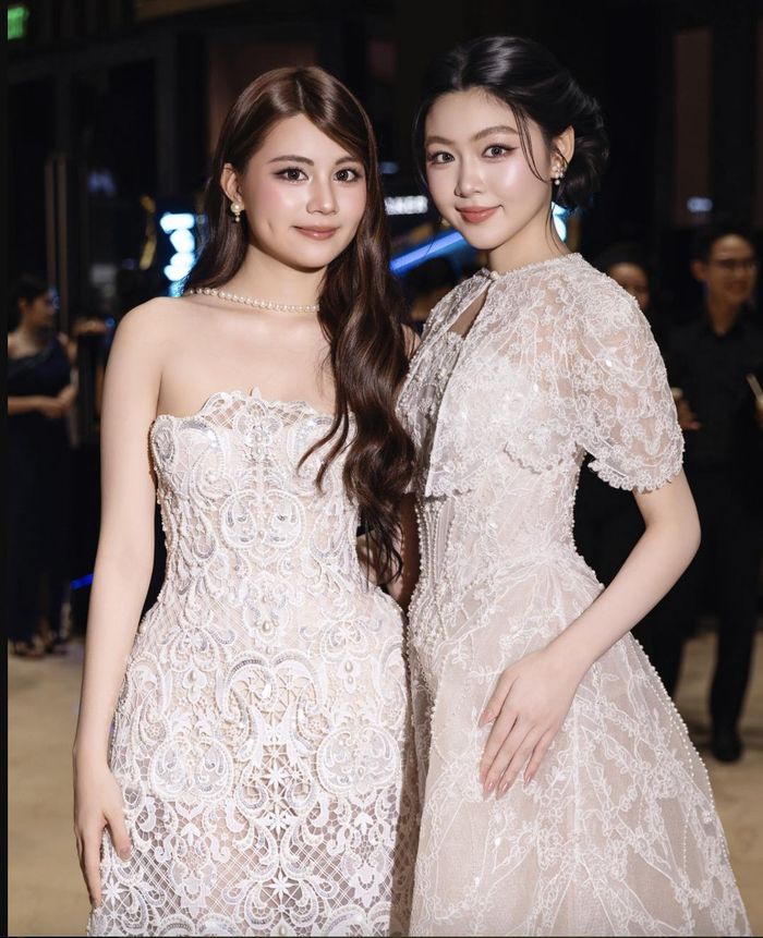 Sự cộng hưởng giữa tính cổ điển hoàng gia của Lọ Lem và nét hiện đại, phóng khoáng của Hạt Dẻ tạo nên bức tranh nhan sắc cân bằng tuyệt đối. Nhiều khán giả nhận xét thật khó để phân định ai nổi bật hơn, bởi mỗi cô gái lại sở hữu một màu sắc thẩm mỹ riêng biệt vô cùng cuốn hút.