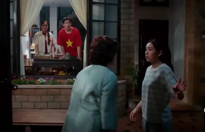 Bố mẹ của Khánh rất nghiêm khắc nhưng Khánh vẫn nói dối để đi chơi. Ảnh VTV