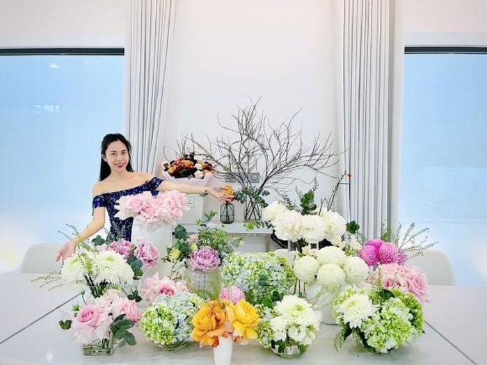 Nữ chủ nhân tha hồ "sống ảo".