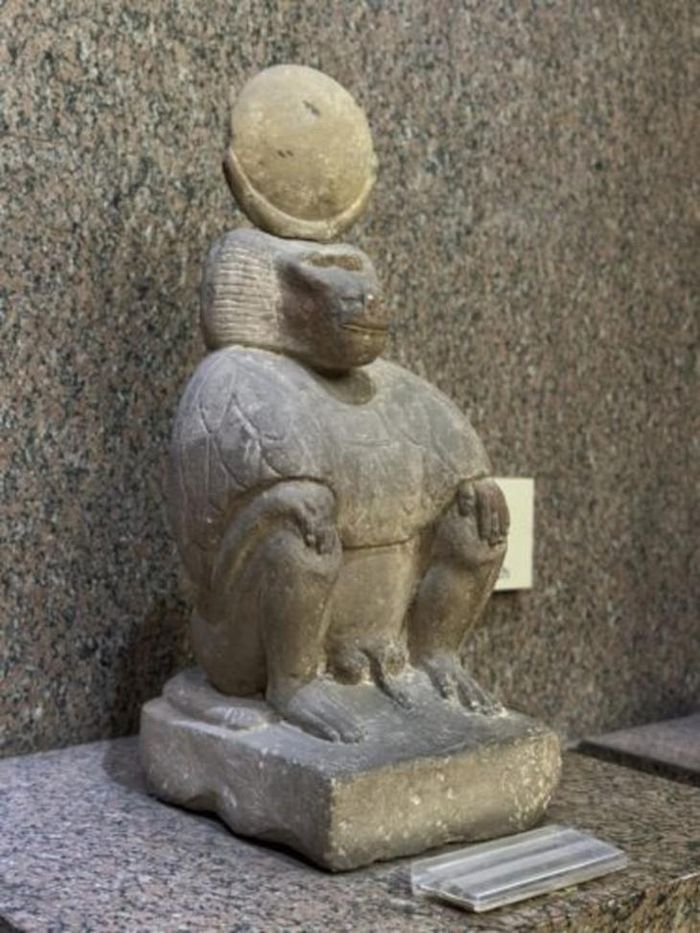 Tượng thờ thần Thoth trong hình dáng khỉ đầu chó Hamadryas. Ảnh: Catherine Hobaiter/Đại học St Andrews