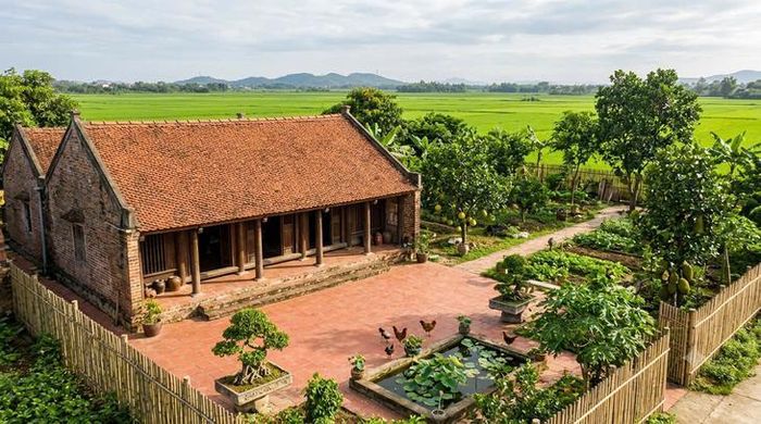Khi muốn chuyển đổi đất phi nông nghiệp sang đất ở, người dân cần thực hiện các thủ tục hành chính về đất đai (ảnh: AI).