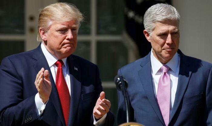 Phát biểu với phóng viên tại Nhà Trắng, ông Trump cho biết ông không thích việc các doanh nghiệp dầu mỏ thu về khoản lợi nhuận quá lớn nhờ tình trạng thiếu hụt nguồn cung trên thị trường.