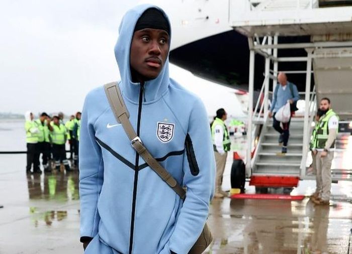  Trung vệ Trevoh Chalobah được Chelsea bán cho Como với giá 30 triệu euro, đi kèm với đó là điều khoản phụ 6 triệu euro. 