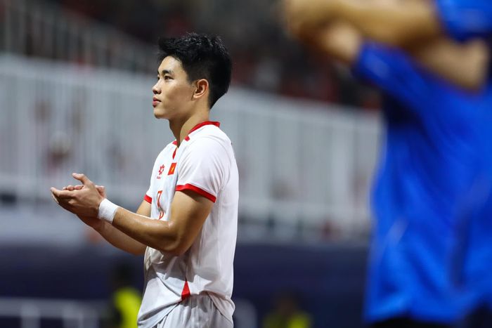 Vị trí của Đình Bắc có thể bị đe dọa ở các trận tới khi tân binh Nguyễn Tài Lộc đã chơi tốt trong ngày được đá chính còn Hoàng Hên và Xuân Son sẵn sàng trở lại đội hình xuất phát.