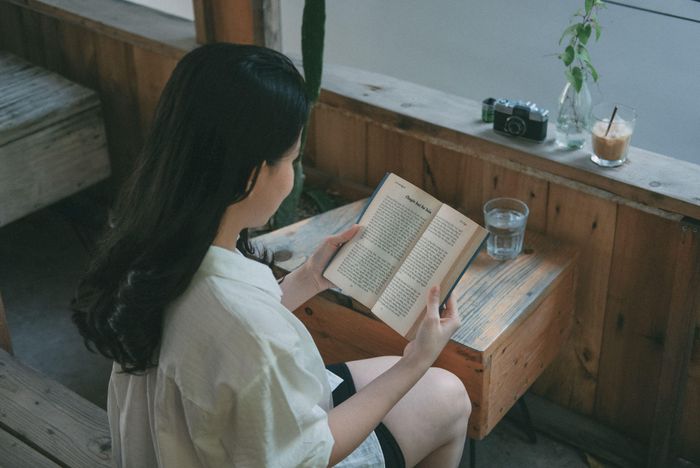  Ý nghĩa lớn nhất của mô hình giao sách nhanh không nằm ở việc tạo thêm doanh thu, mà ở khả năng giúp các nhà sách xây dựng lại mối liên kết với độc giả. Ảnh: Nam Cao/Pexels.