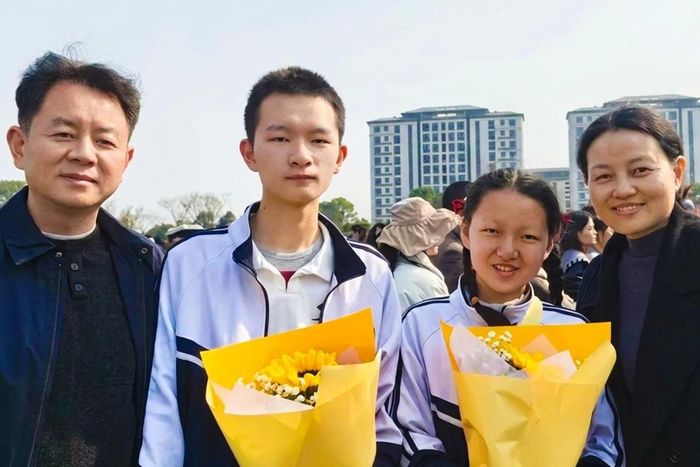  Hai anh em đều cho rằng học hiệu quả quan trọng hơn việc làm thật nhiều bài tập. Ảnh: The Paper. 