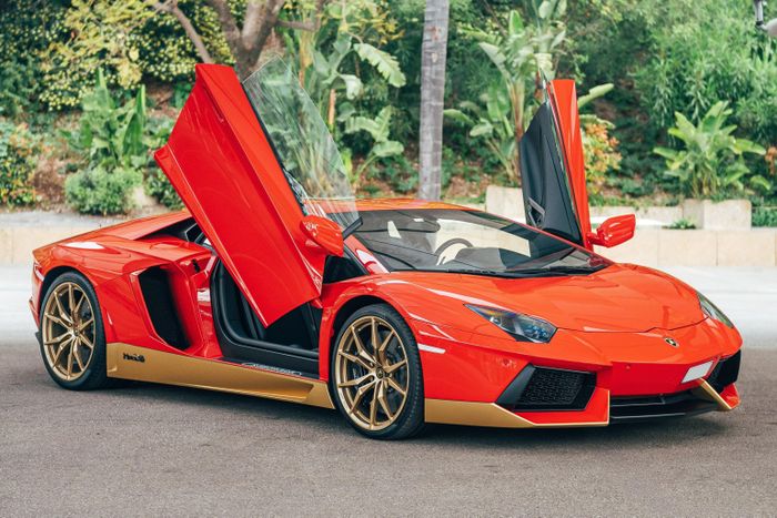  Vào tháng 6/2016, hãng cũng từng trình làng siêu xe Lamborghini Aventador Miura Homage tại sự kiện Goodwood Festival of Speed, nhằm kỷ niệm 50 năm ra mắt huyền thoại Miura. Chỉ có 50 chiếc được chế tạo trên toàn cầu. 