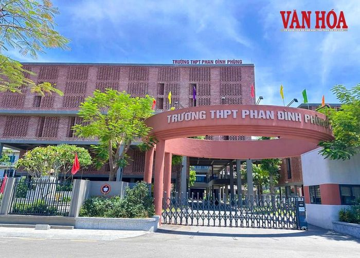 Trường THPT Phan Đình Phùng và Trường THPT Thành Sen sẽ được hợp nhất thành một trường với quy mô 67 lớp, 2.723 học sinh