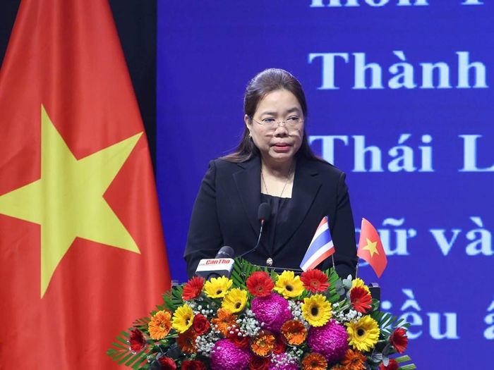 Bà Wiraka Moodhitaporn, Tổng Lãnh sự Vương quốc Thái Lan tại TP.HCM phát biểu