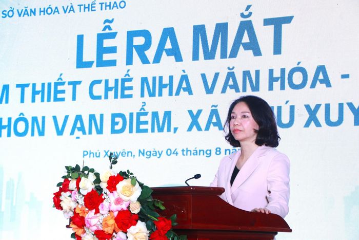  Bà Vũ Thu Hà, Phó Chủ tịch UBND thành Phố Hà Nội phát biểu tại buổi lễ 