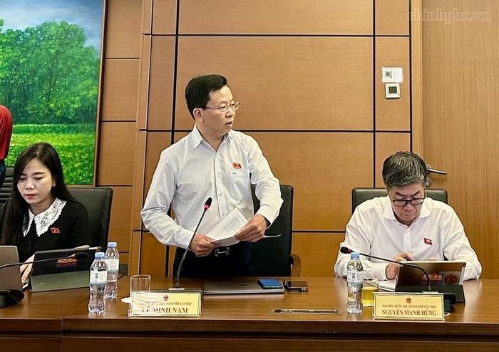 Đại biểu Lê Minh Nam (TP. Cần Thơ) nêu ý kiến tại phiên thảo luận tổ sáng 4/8 - Ảnh: VGP/Thùy Linh