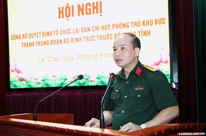 Đại tá Đặng Vĩnh Thụy - Chỉ huy trưởng Bộ Chỉ huy Quân sự tỉnh phát biểu tại Hội nghị.