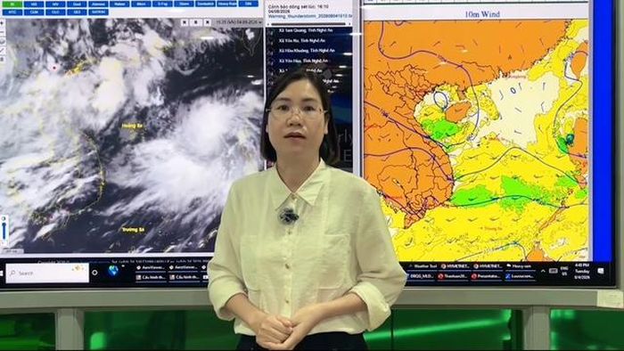 Dự báo viên Nguyễn Thị Huế, phòng Dự báo thời tiết, Trung tâm Dự báo KTTV quốc gia