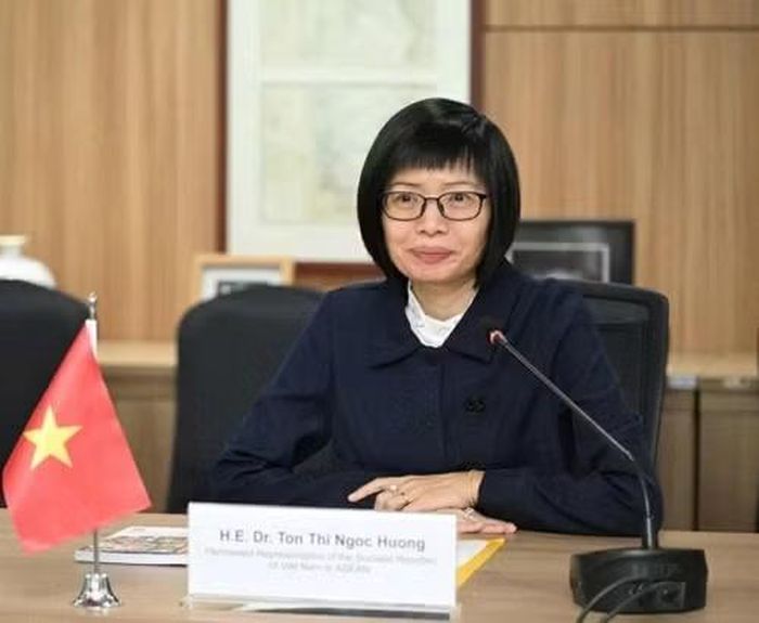 Đại sứ Tôn Thị Ngọc Hương, Trưởng phái đoàn đại diện thường trực Việt Nam tại ASEAN.